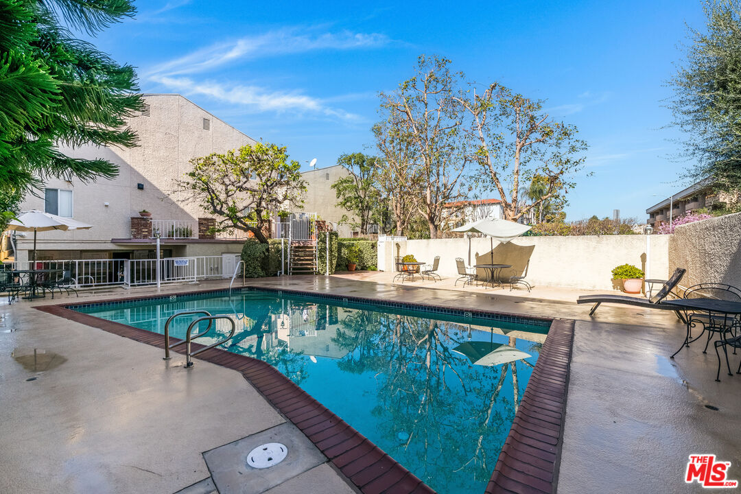 4558 Willis Ave Unit: 121