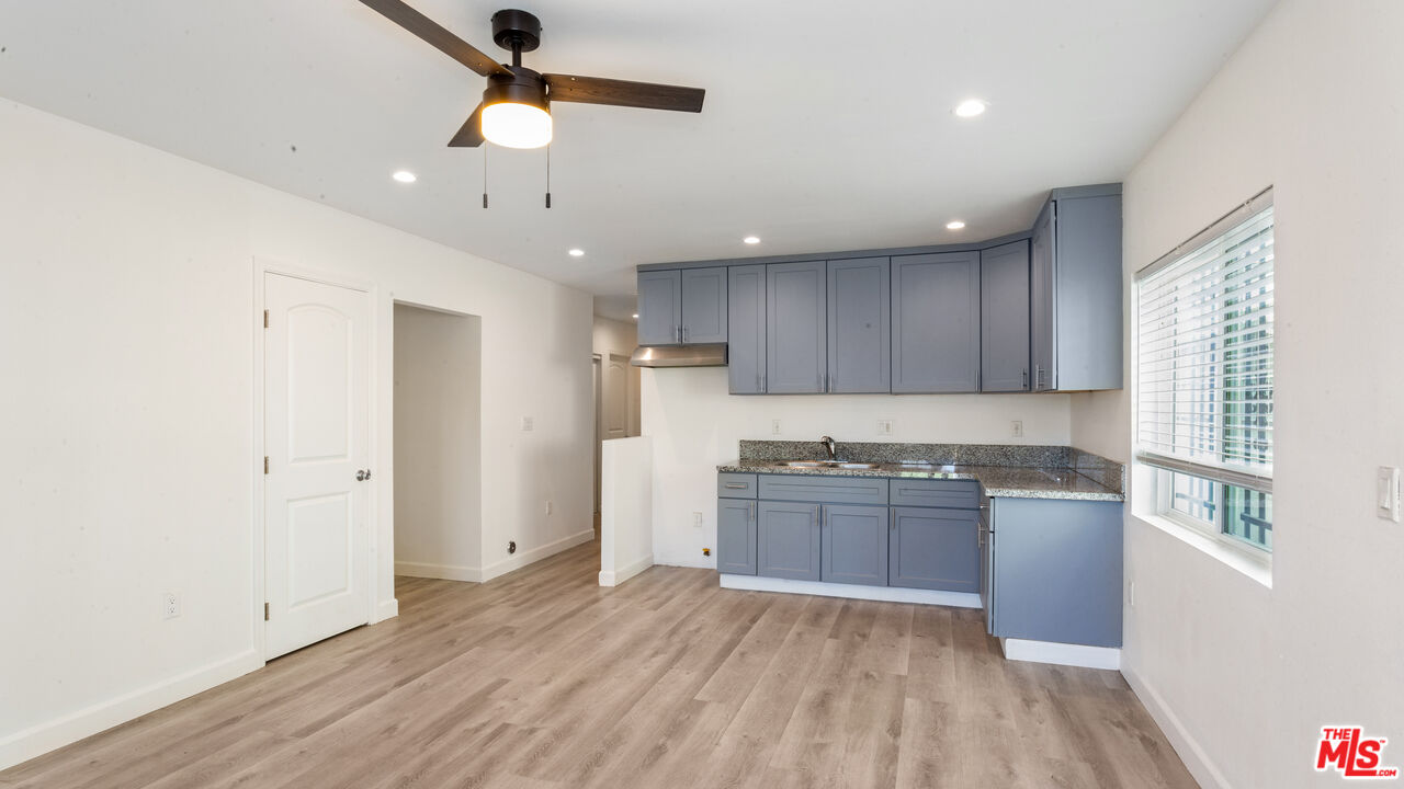 601 W 49th St Unit: 603 1/2