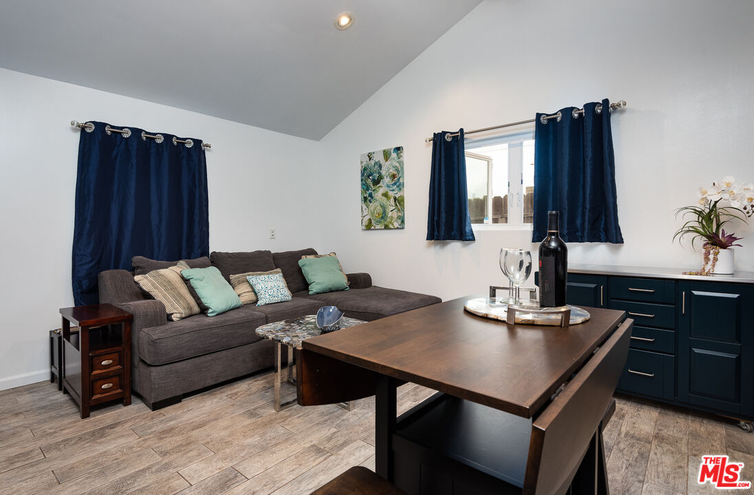 8308 Flight Ave Unit: ADU