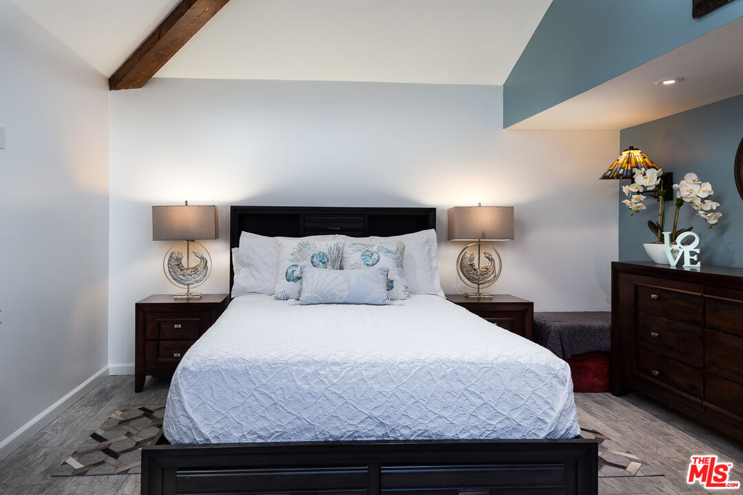 8308 Flight Ave Unit: ADU