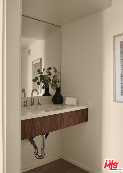 3214 Highland Ave Unit: 4