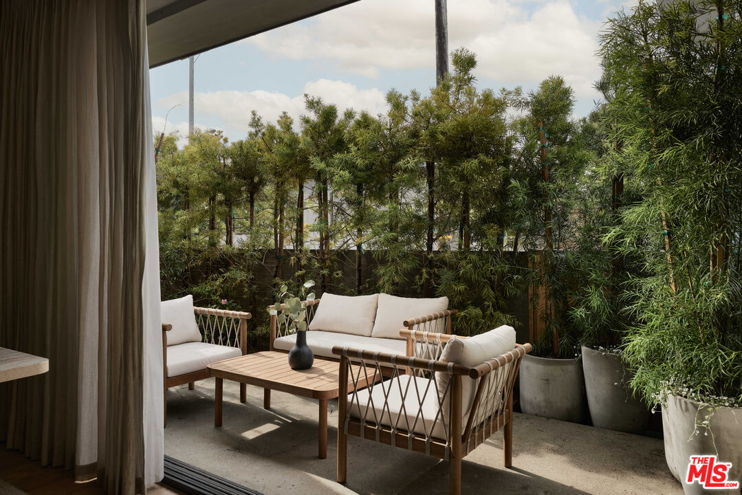 3214 Highland Ave Unit: 4