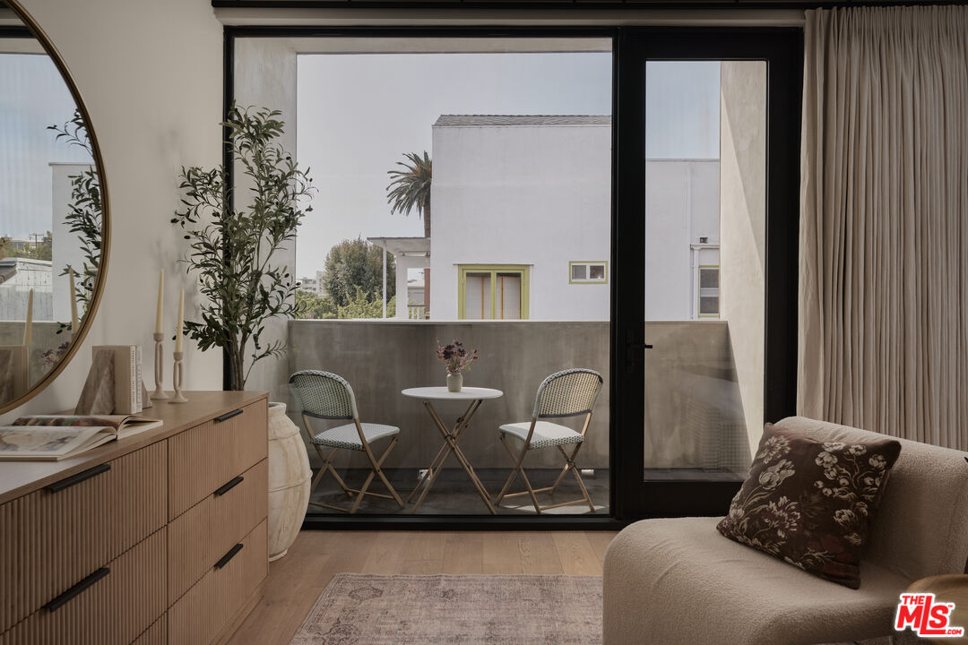 3214 Highland Ave Unit: 4