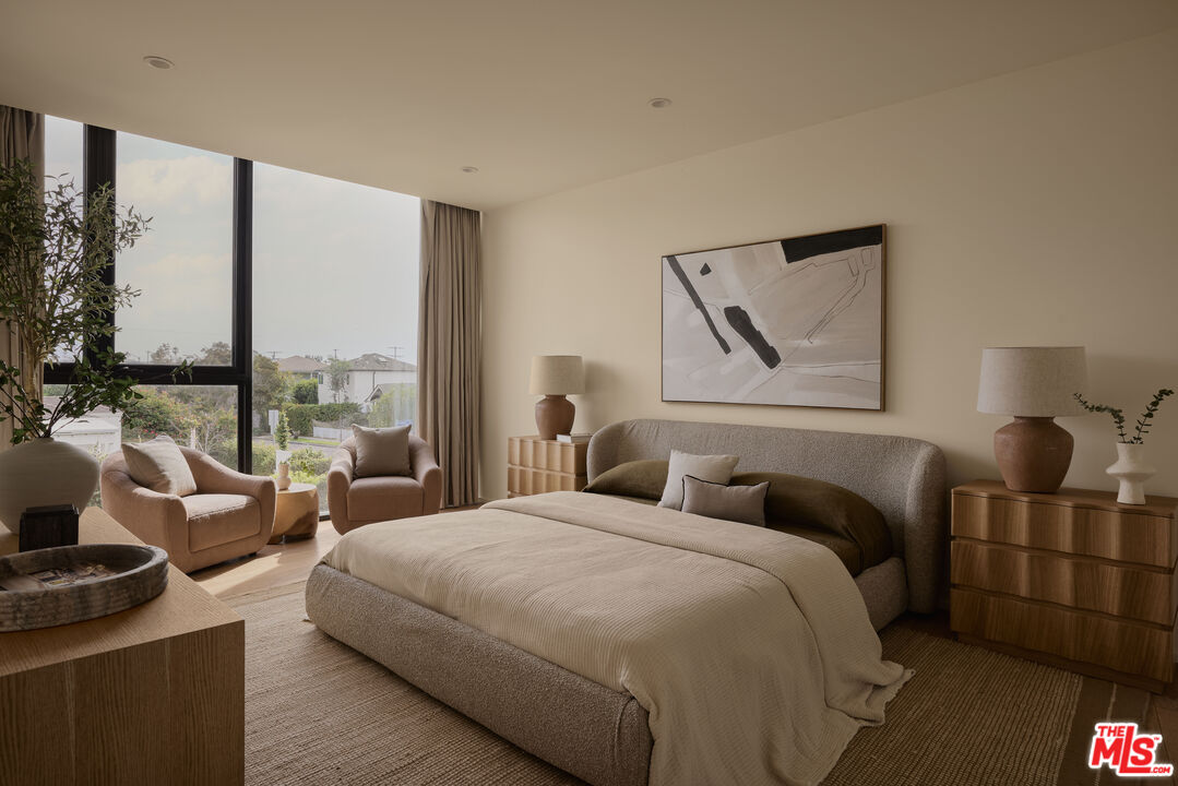 3214 Highland Ave Unit: 2