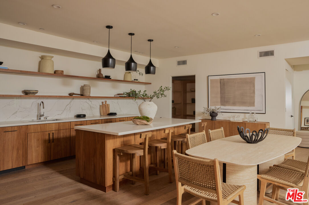 3214 Highland Ave Unit: 2