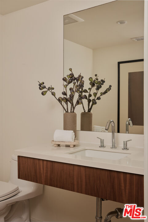 3214 Highland Ave Unit: 2