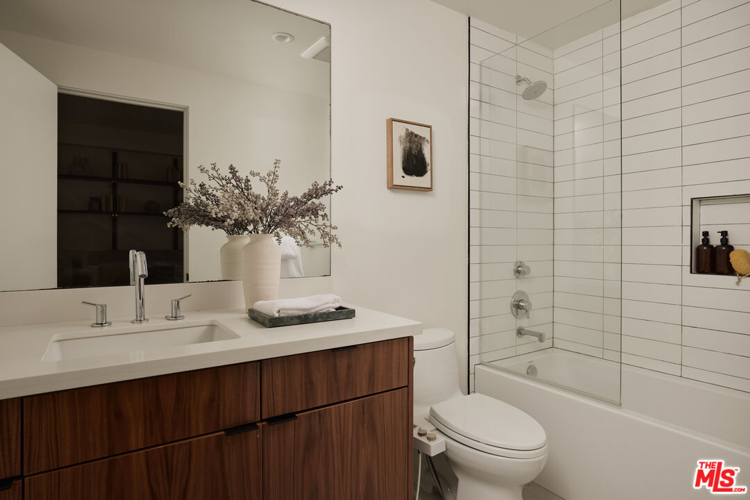 3214 Highland Ave Unit: 2