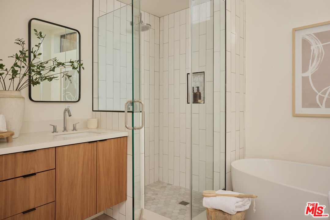 3214 Highland Ave Unit: 2