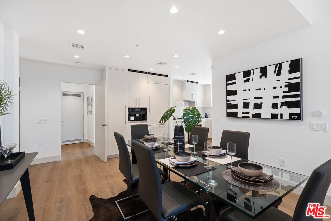 130 S Sepulveda Blvd Unit: 212