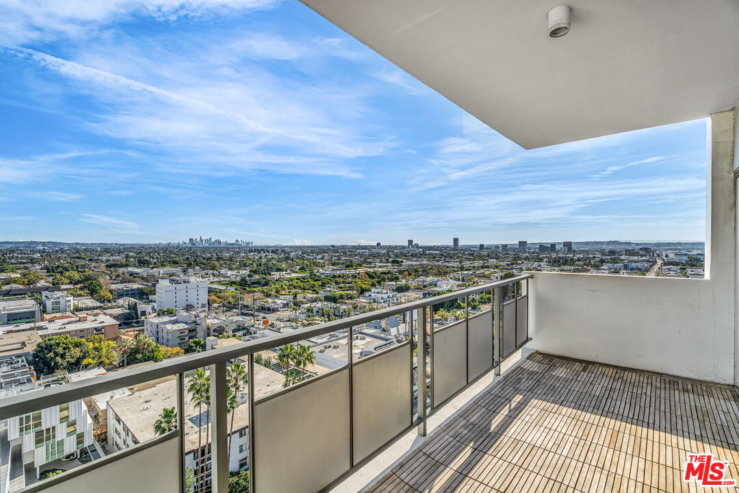 1155 N La Cienega Blvd Unit: 1106