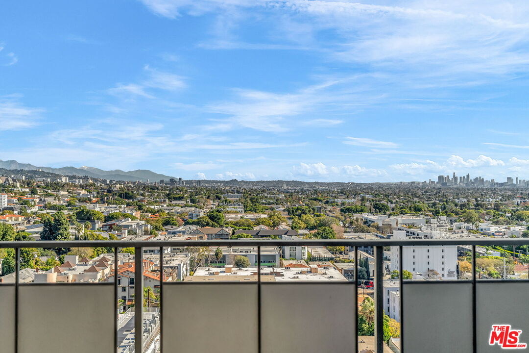 1155 N La Cienega Blvd Unit: 1106