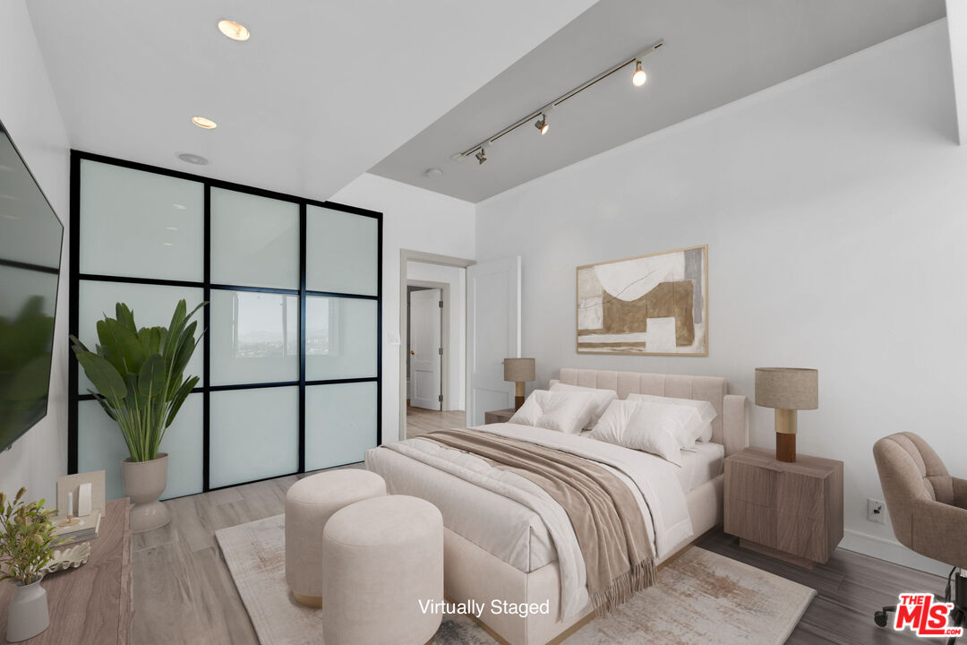 1155 N La Cienega Blvd Unit: 1106