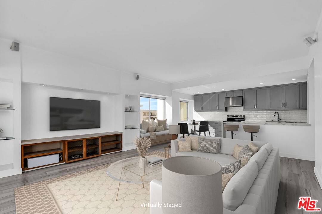 1155 N La Cienega Blvd Unit: 1106