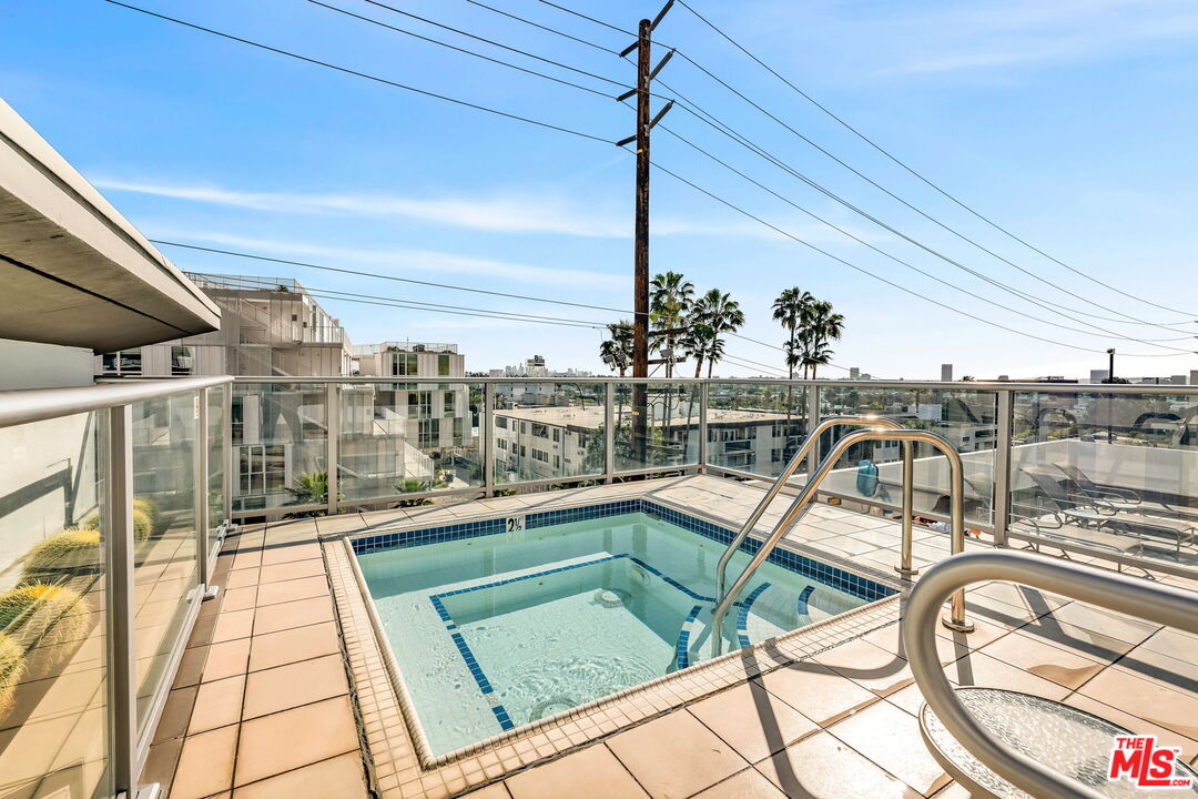 1155 N La Cienega Blvd Unit: 1106