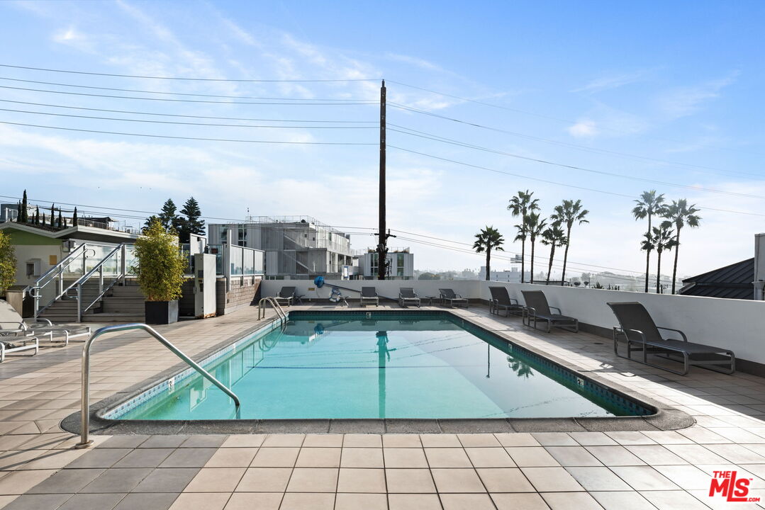 1155 N La Cienega Blvd Unit: 1106