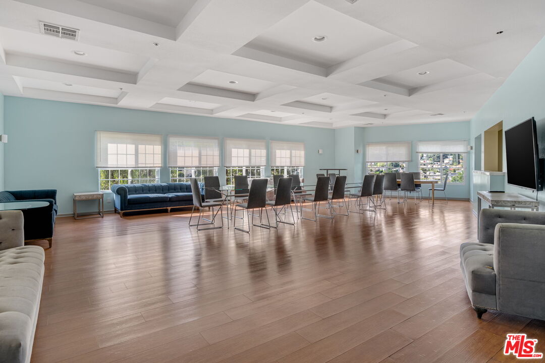 4750 Templeton St Unit: 1104