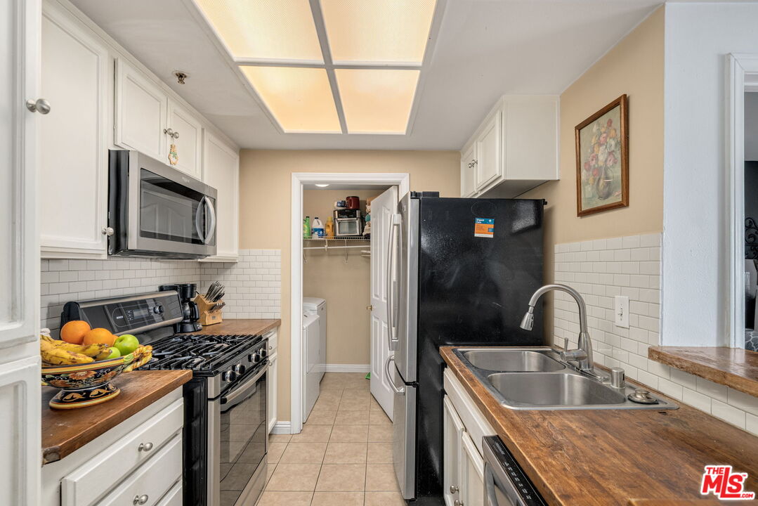 4750 Templeton St Unit: 1104