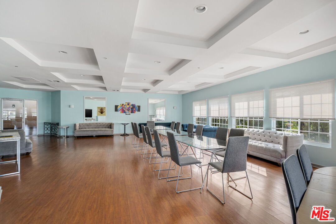 4750 Templeton St Unit: 1104