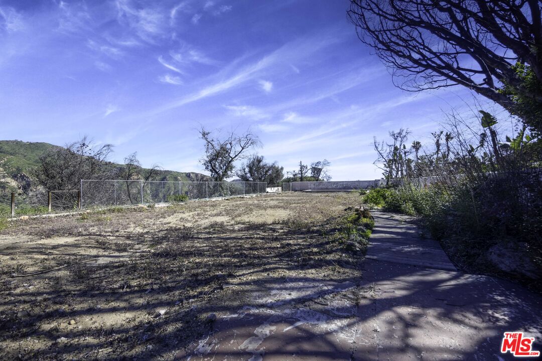 1712 Manzanita Park Ave