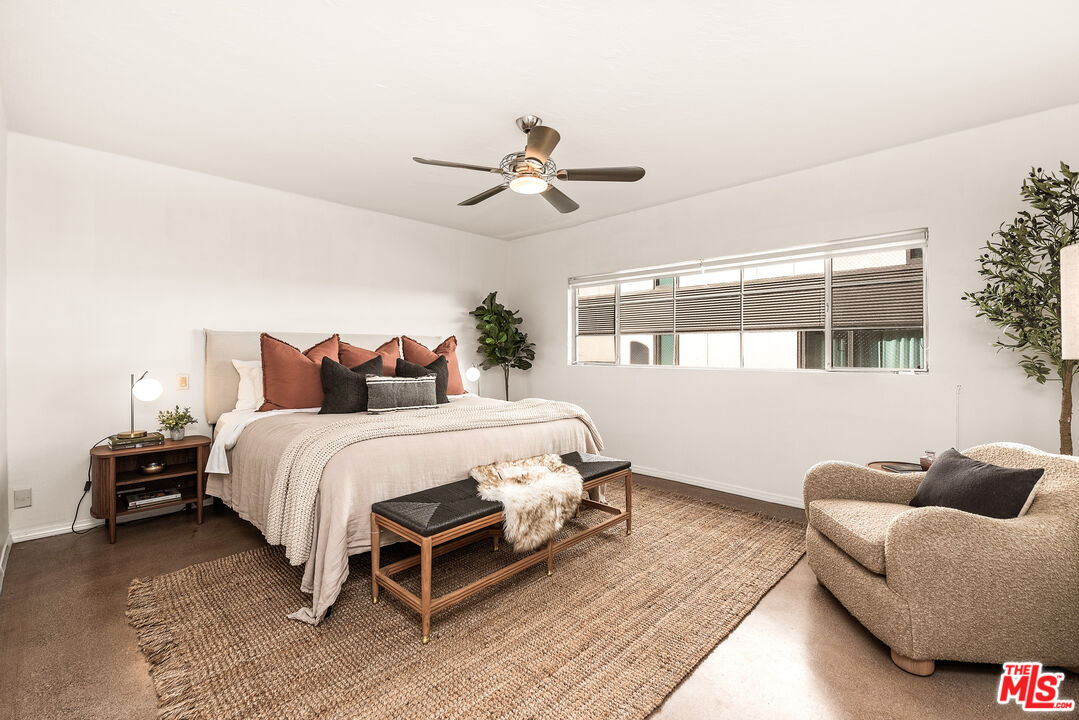 8401 Fountain Ave Unit: 13