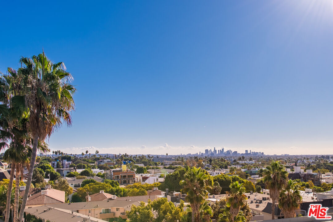 8401 Fountain Ave Unit: 13