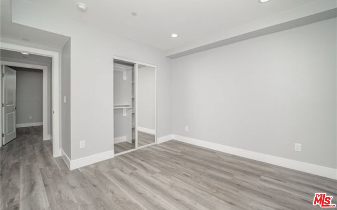 1348 E Vernon Ave Unit: 1348