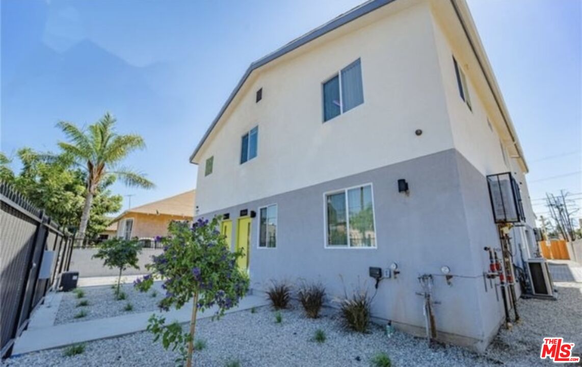 1348 E Vernon Ave Unit: 1348