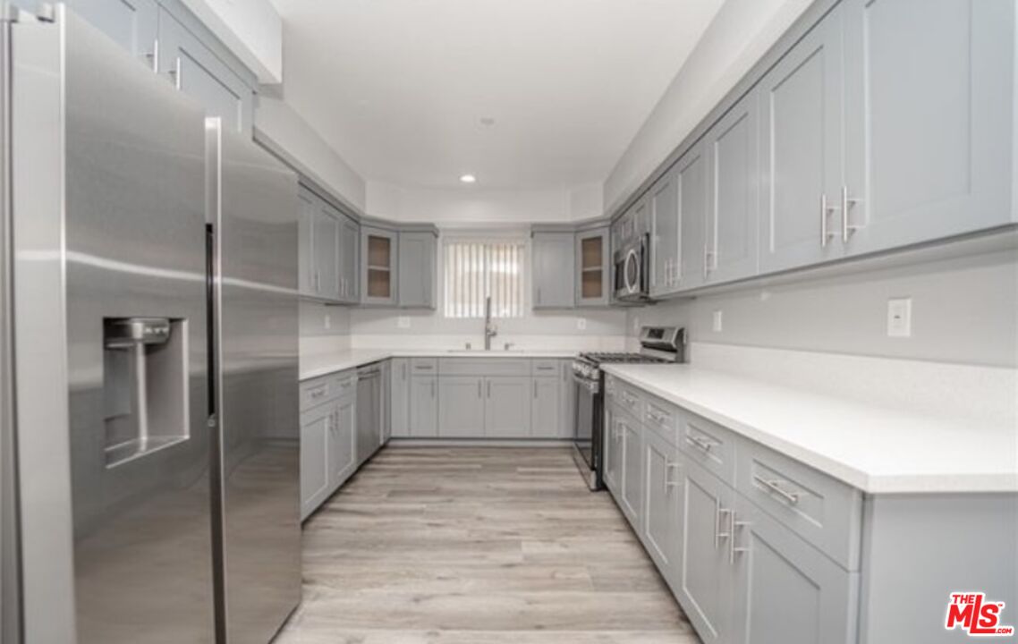 1348 E Vernon Ave Unit: 1348