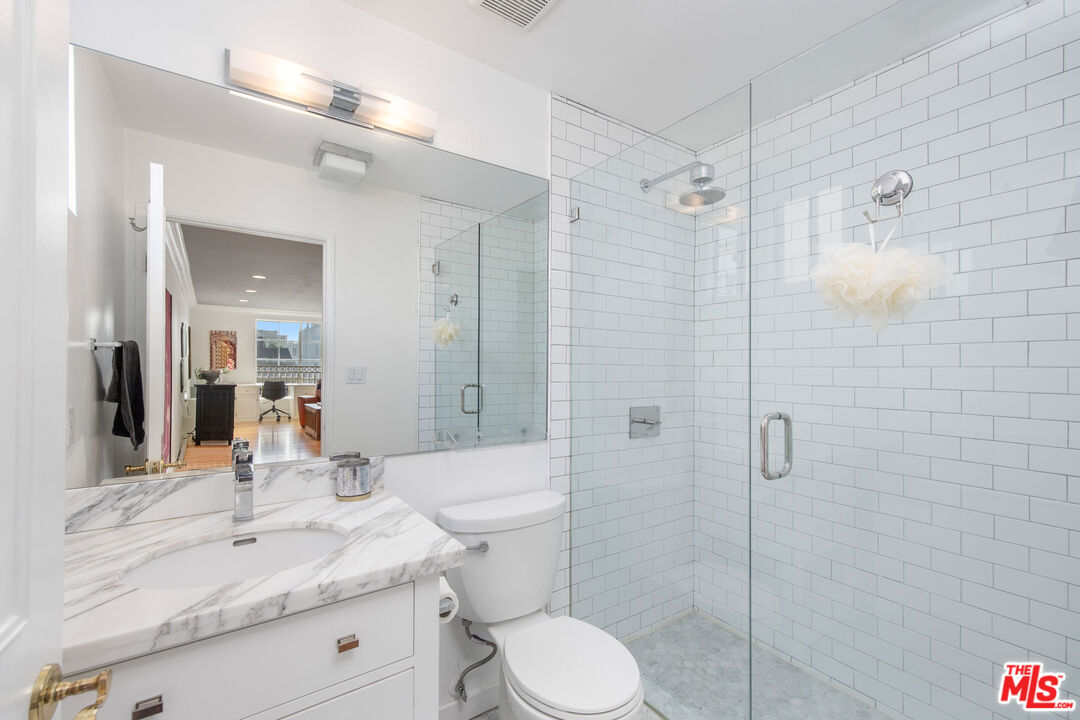 11723 Goshen Ave Unit: 302