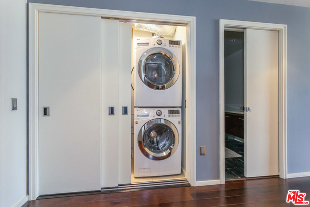 1155 S Grand Ave Unit: 2006