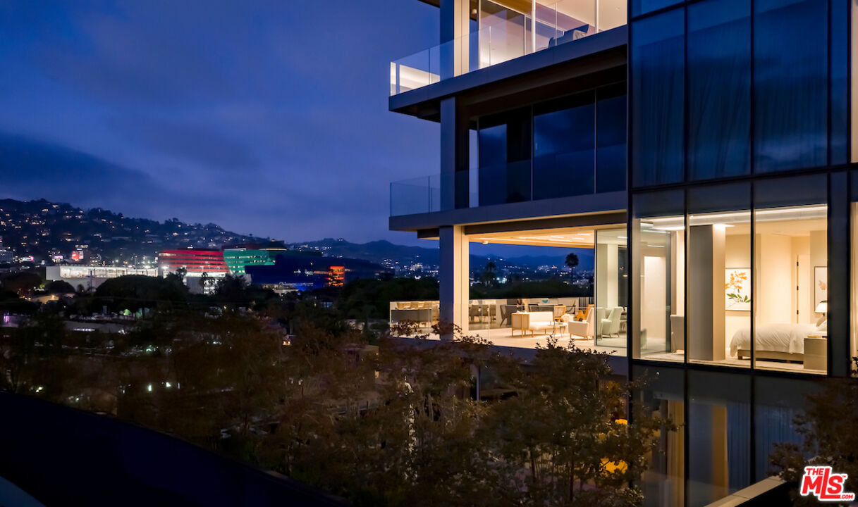 8899 Beverly Blvd Unit: 5A