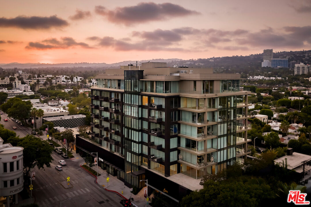 8899 Beverly Blvd Unit: 5A