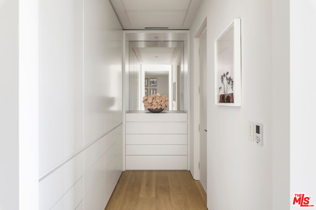 8899 Beverly Blvd Unit: 5A