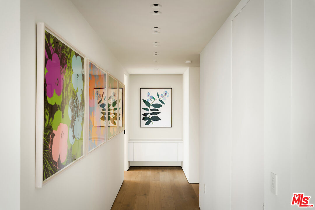 8899 Beverly Blvd Unit: 5A