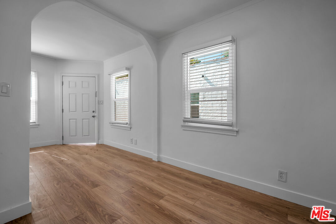 3330 Caroline Ave Unit: D