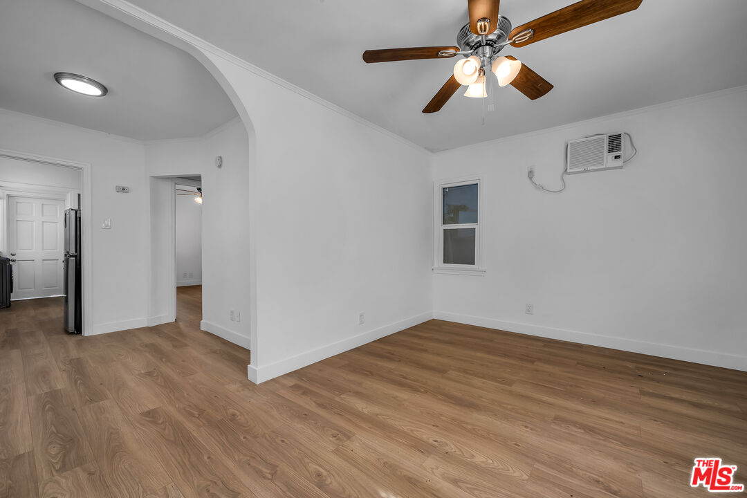 3330 Caroline Ave Unit: D