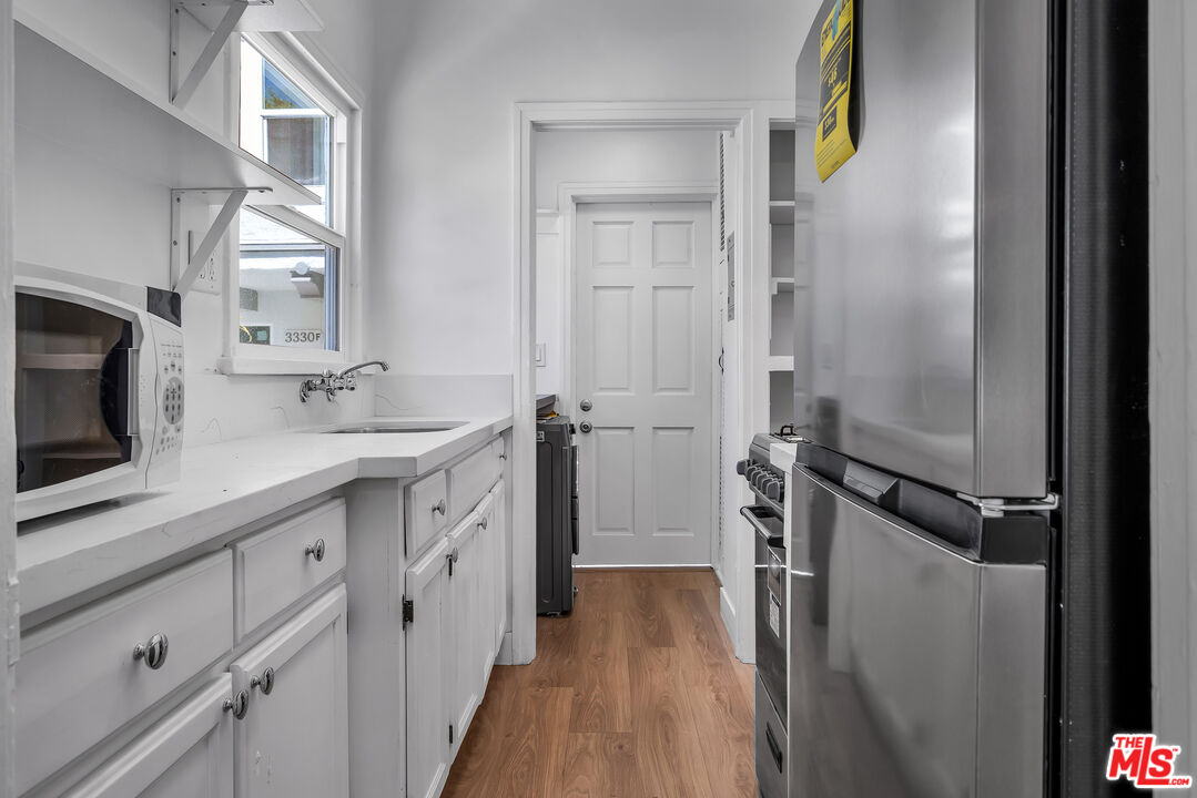 3330 Caroline Ave Unit: D