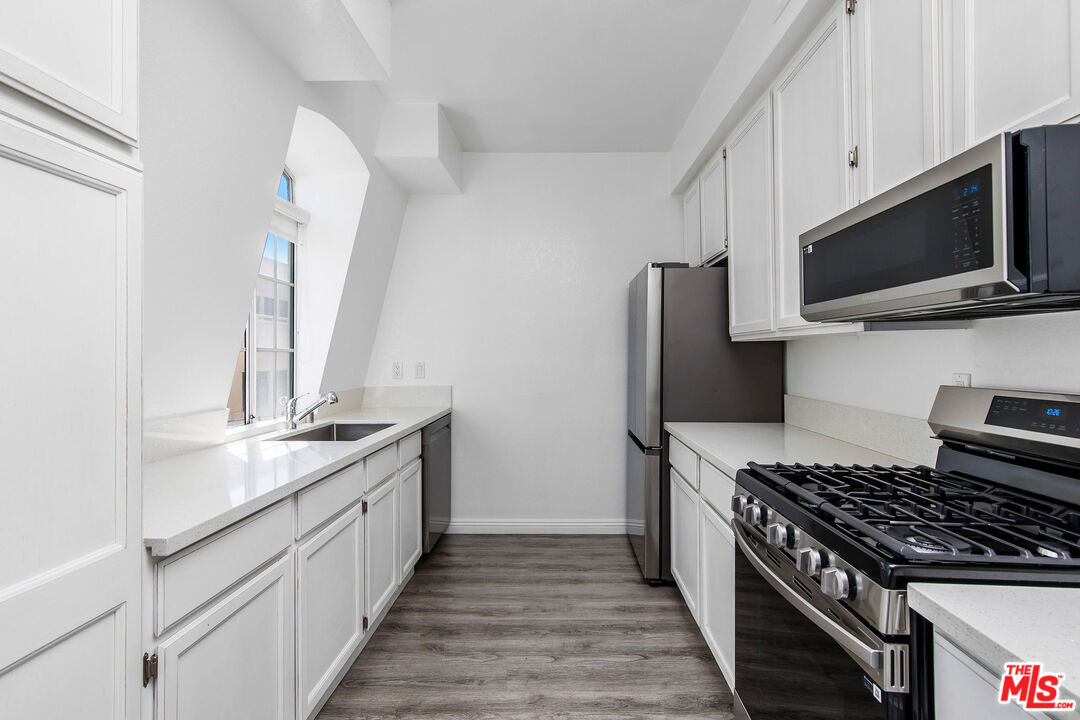 9800 Vidor Dr Unit: 303