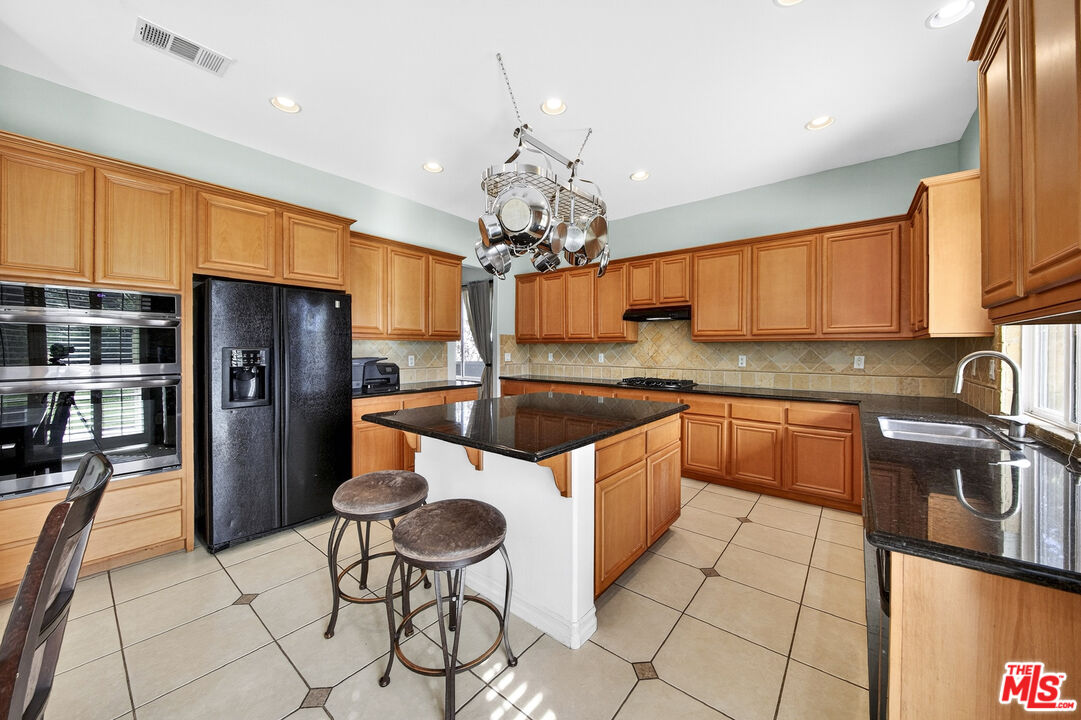 28346 Linda Vista St