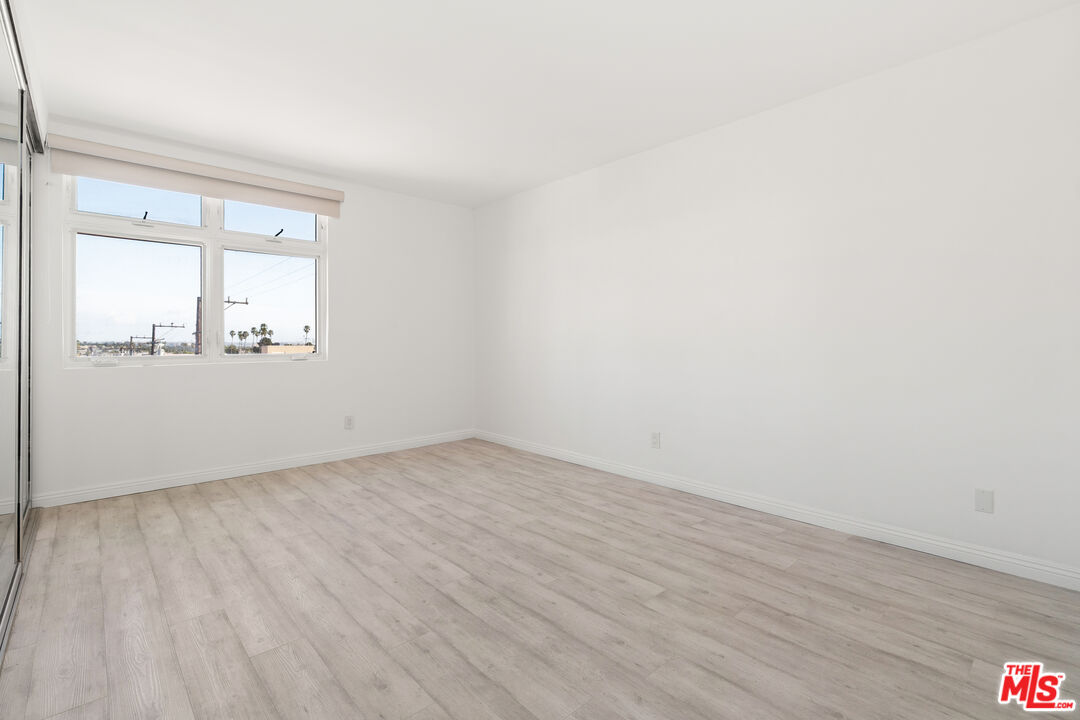 900 Euclid St Unit: 404