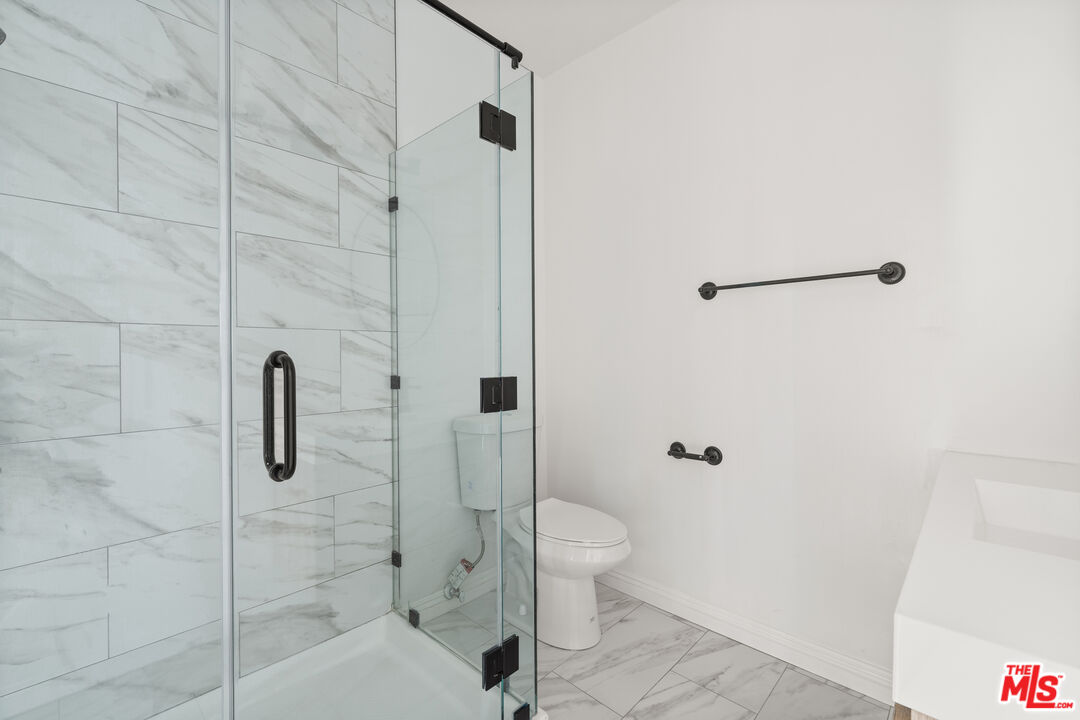 900 Euclid St Unit: 404