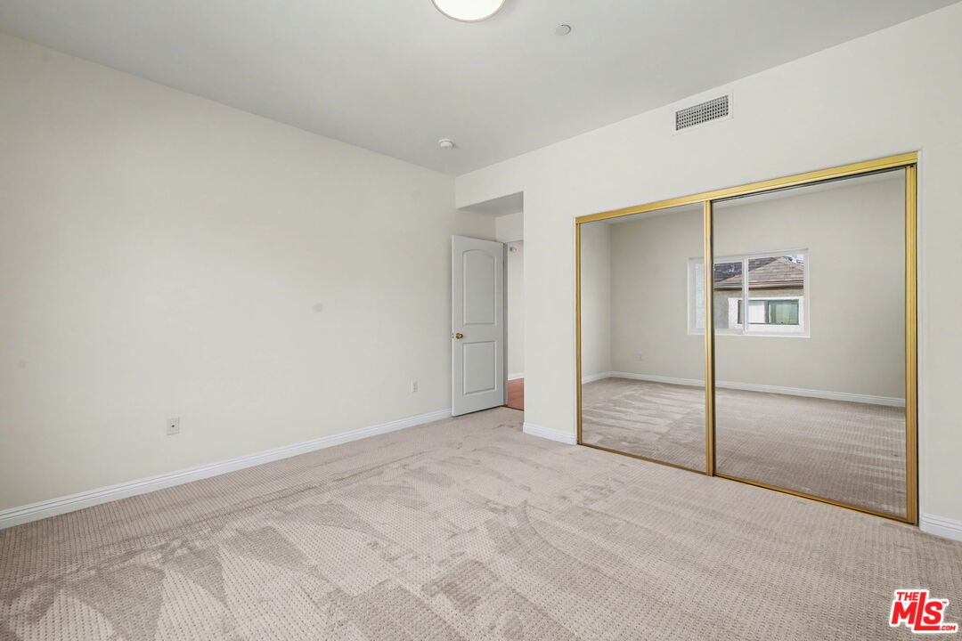 15027 Dickens St Unit: 1