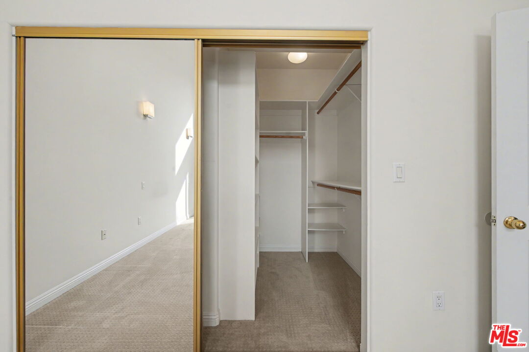 15027 Dickens St Unit: 1