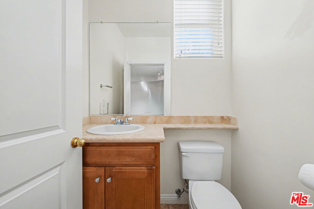 15027 Dickens St Unit: 1