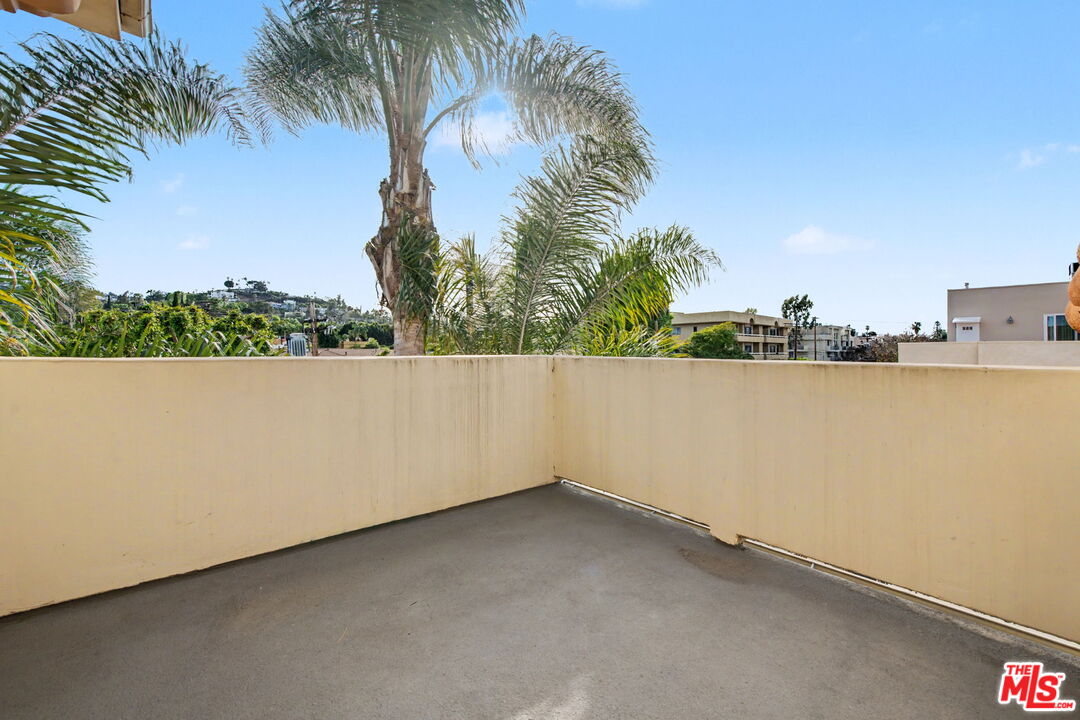 15027 Dickens St Unit: 1