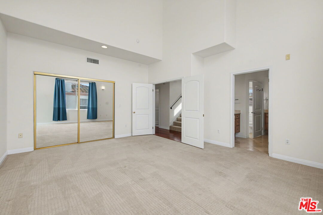 15027 Dickens St Unit: 1