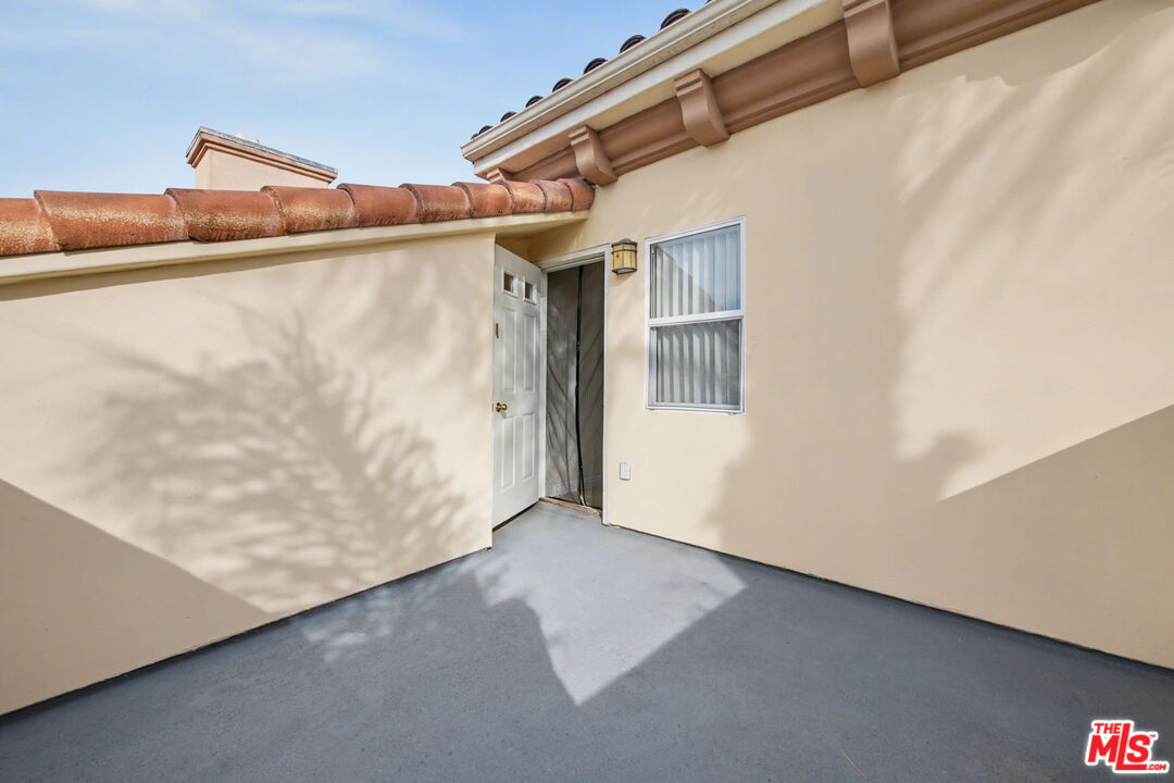 15027 Dickens St Unit: 1