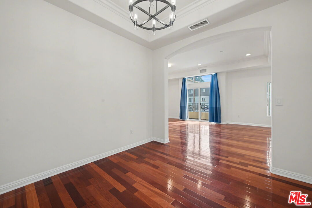 15027 Dickens St Unit: 1