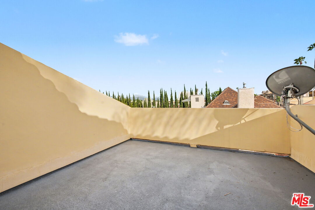 15027 Dickens St Unit: 1