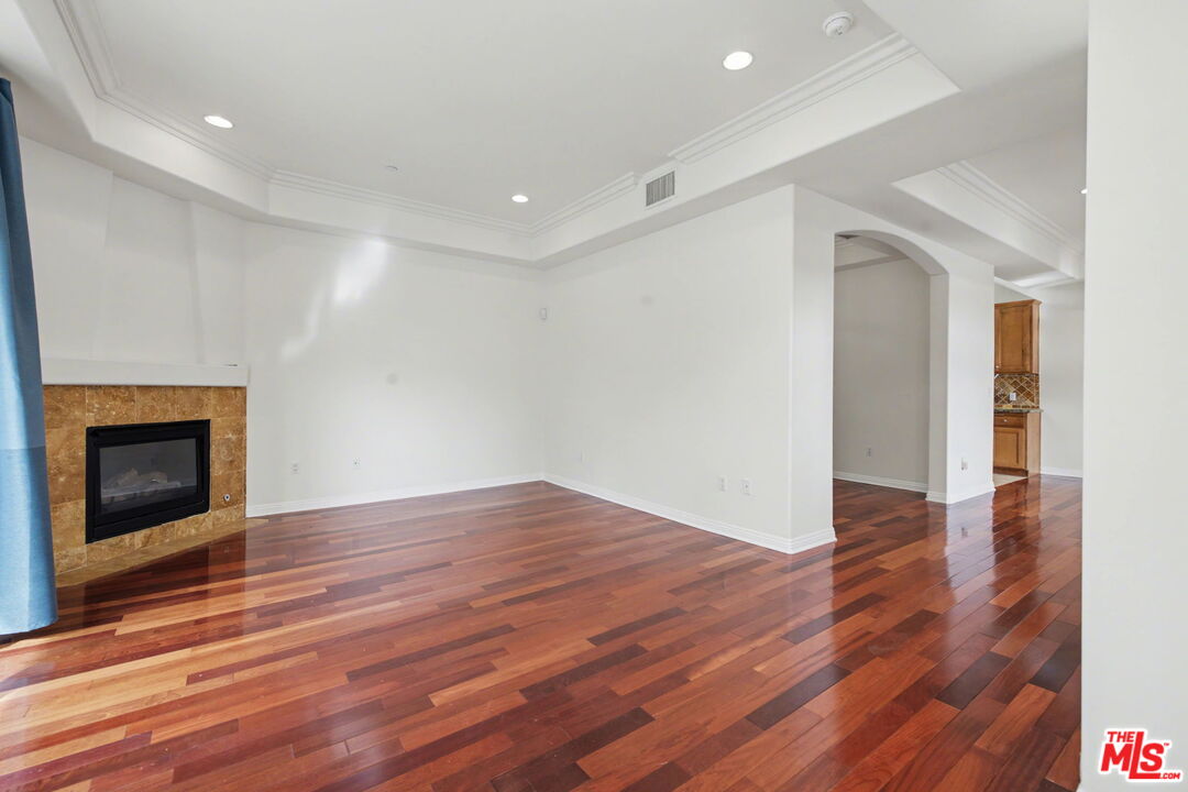 15027 Dickens St Unit: 1